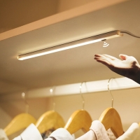 LED тяло 6W 6000К със сензор за движение и бутон за регулиране на светлината , студено бяло